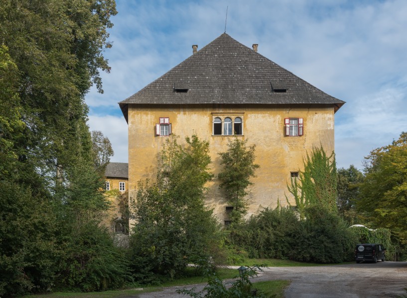 Klagenfurt Hallegger Strasse 131 Schloss Hallegg W-Ansicht 01102015 7798