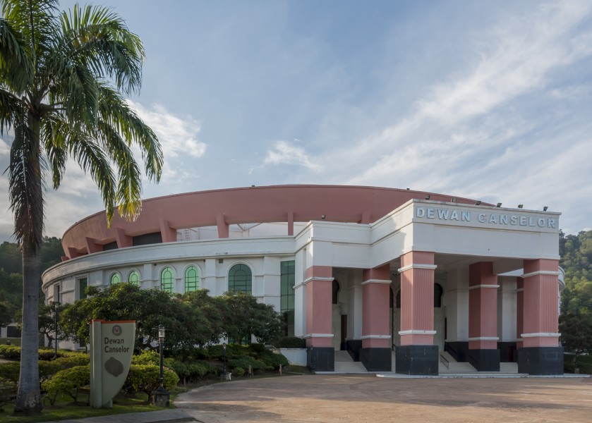 KotaKinabalu-Universiti-Malaysia-Sabah-DewanCanselor-1