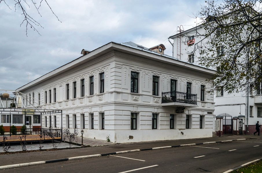 Kotoroslnaya Embankment in Yaroslavl 02