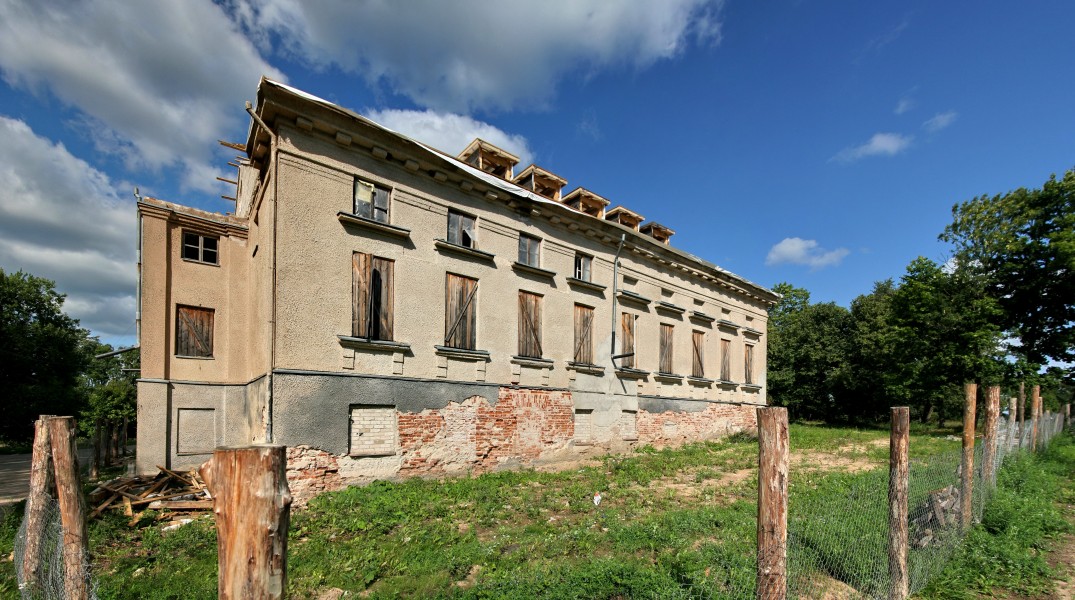 Krikstenai manor
