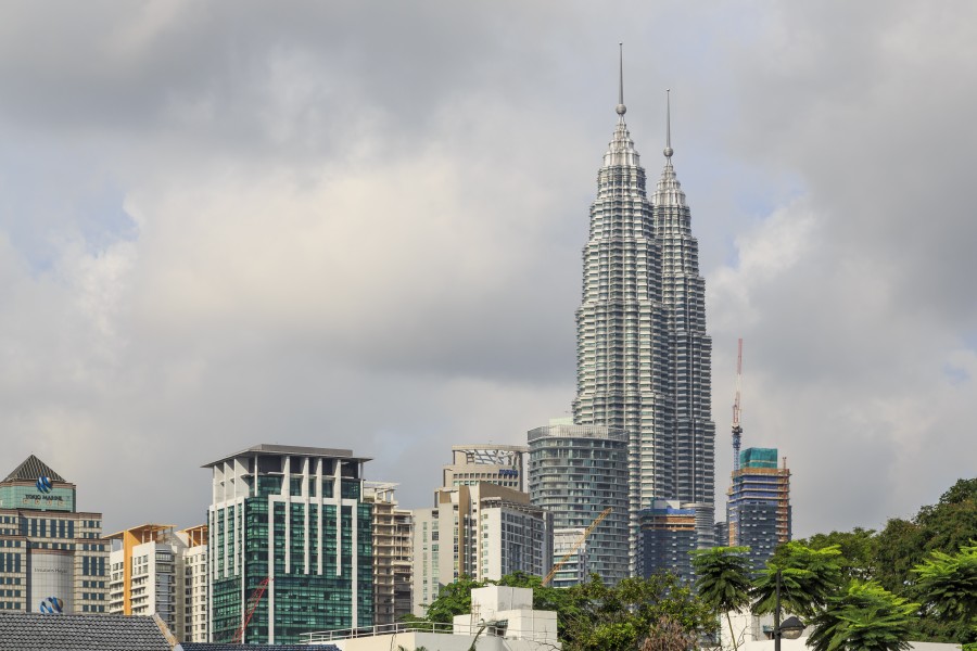 Kuala Lumpur Malaysia Petronas-Twin-Towers-01
