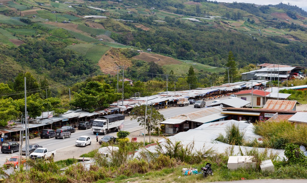 Kundasang Sabah Vegetable-Market-03