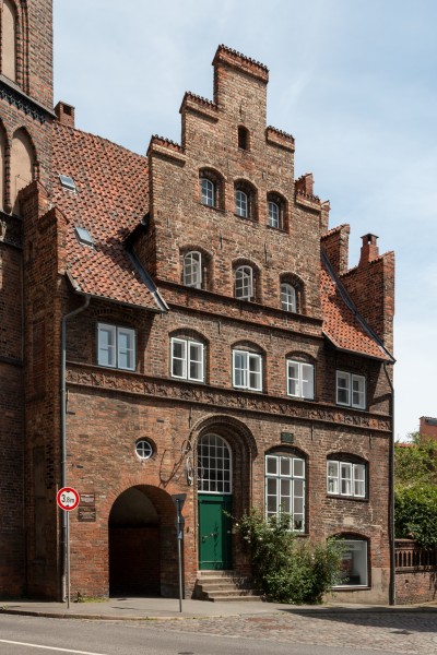 Lübeck, Zöllnerhaus am Burgtor -- 2017 -- 0261