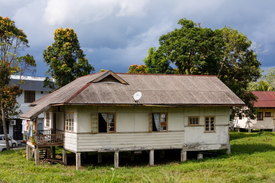 Lahad-Datu Sabah Houses-in-government-quarter-01