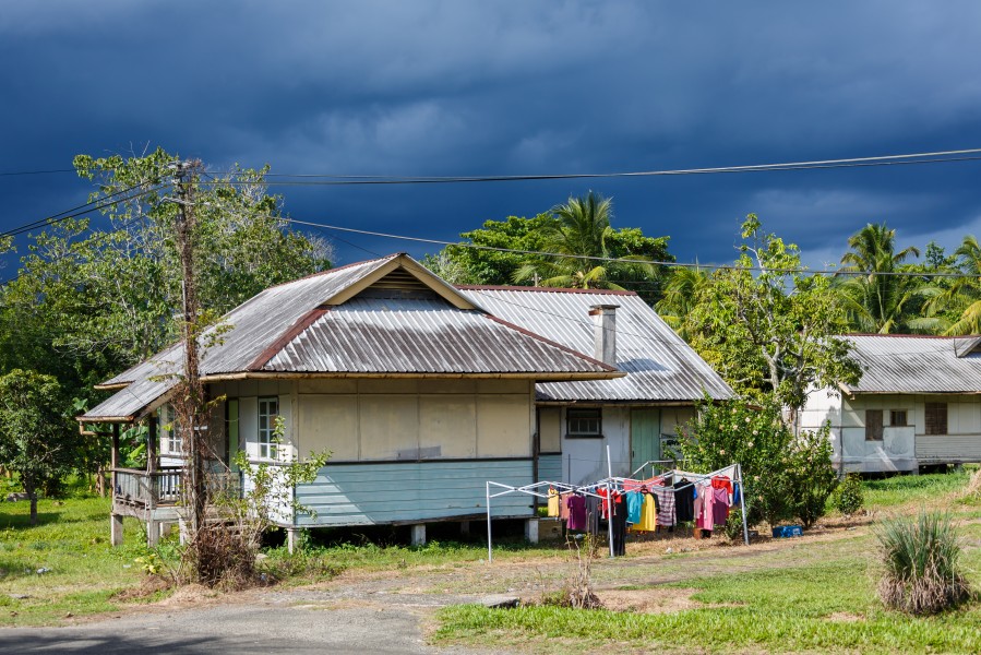Lahad-Datu Sabah Houses-in-government-quarter-02