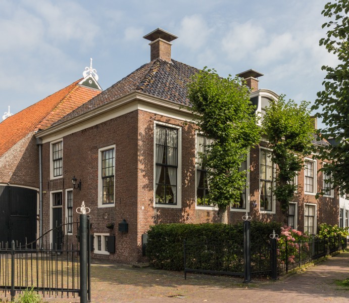 Langweer. Voormalig rechthuis van Doniawerstal. Buorren 1. (Rijksmonument) 02
