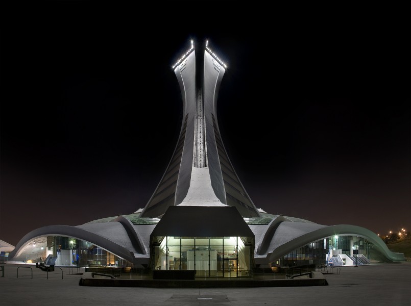 Le Stade Olympique de Montréal Nuit Arriere