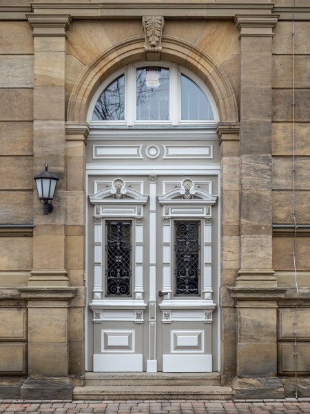 Lichtenfels Schulhaus Tür 2100120