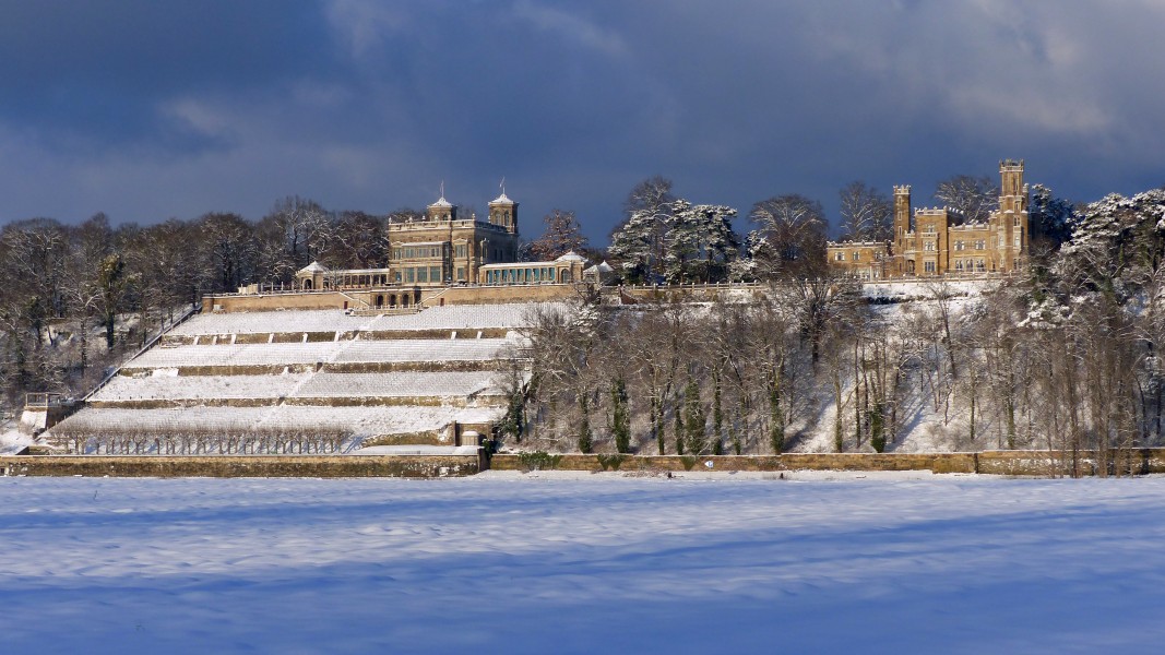 Lingnerschloss und Schloss Eckberg im Winter