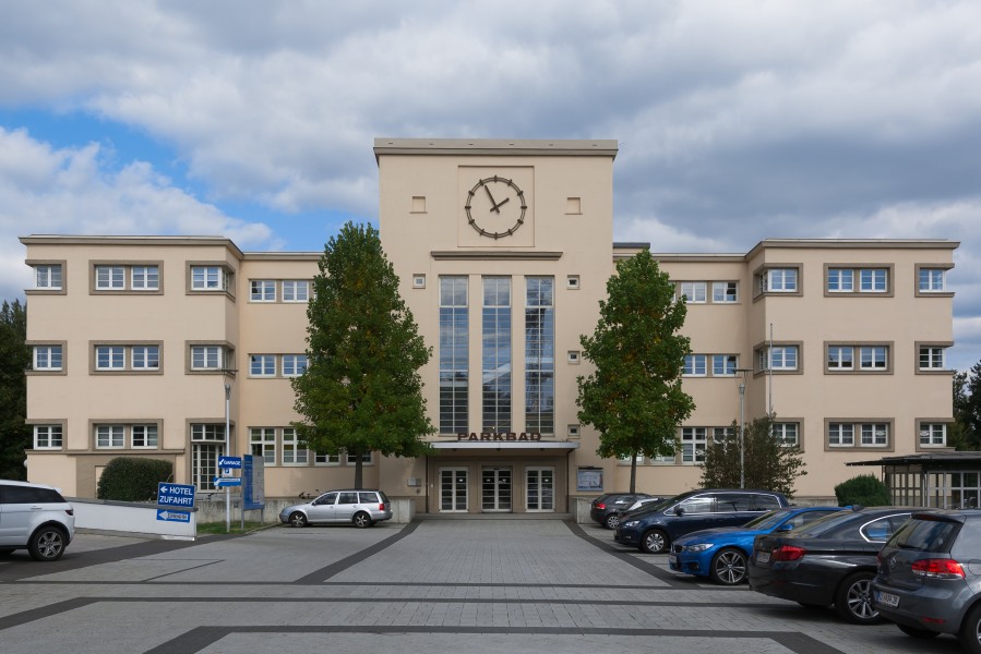 Linz Parkbad Untere Donaulände 2015