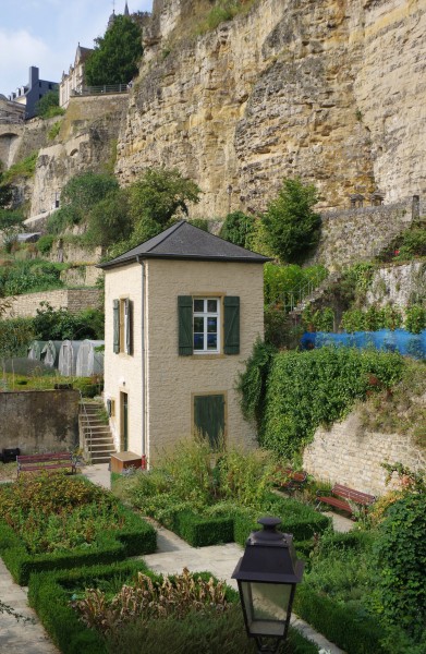 Luxembourg BW 2016-09-15 12-27-55