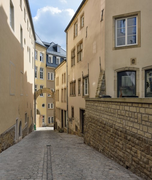 Luxembourg City – rue Large en haut
