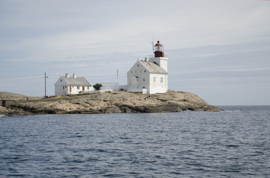 Lyngør fyr august 2017 (2)