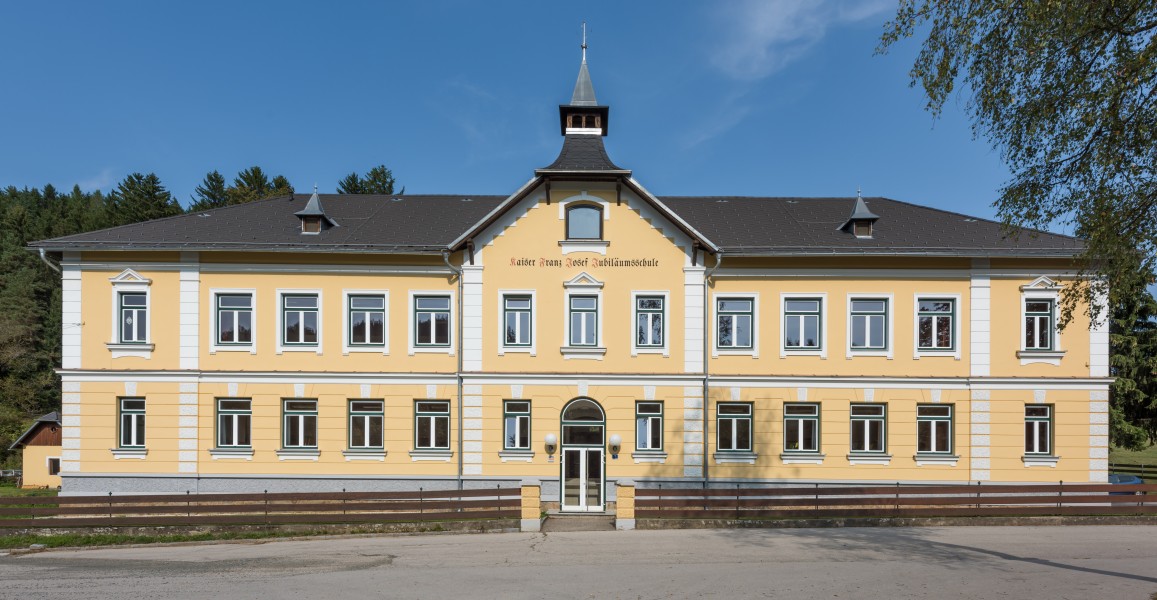 Mölbling Meiselding 23 Kaiser-Franz-Josef-Jubiläumsschule WSW-Ansicht 29082018 4432