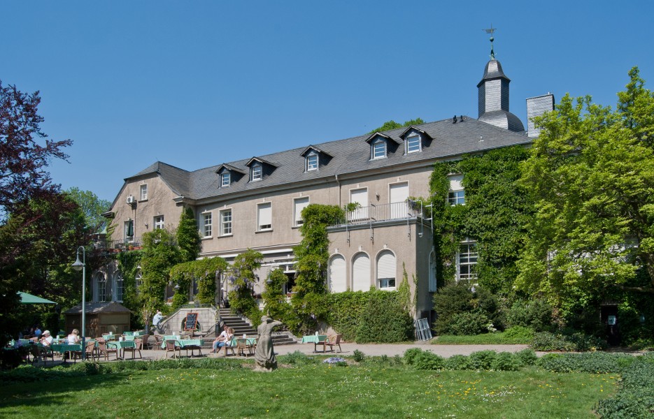 Mülheim an der Ruhr, Schloss Styrum, 2011-04 CN-01