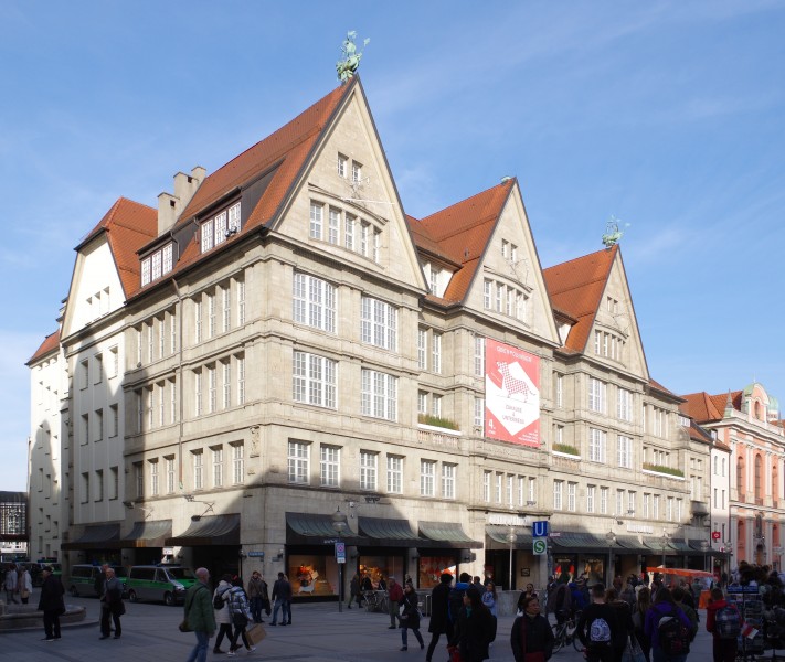 München Neuhauser Straße 18 BW 2017-03-13 16-53-56