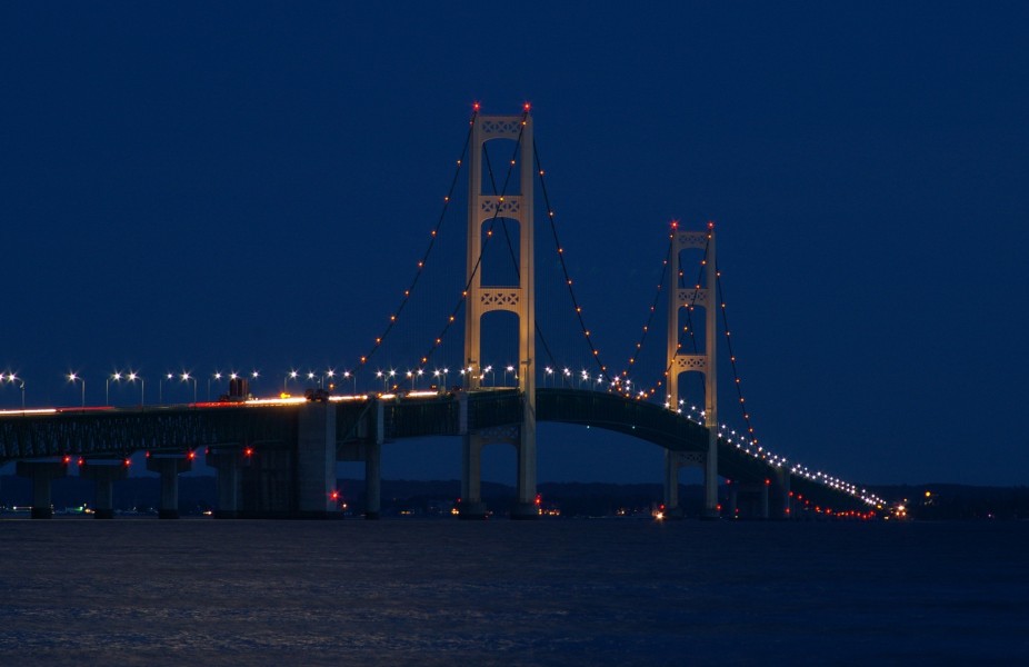 Mackinaw bridge at night