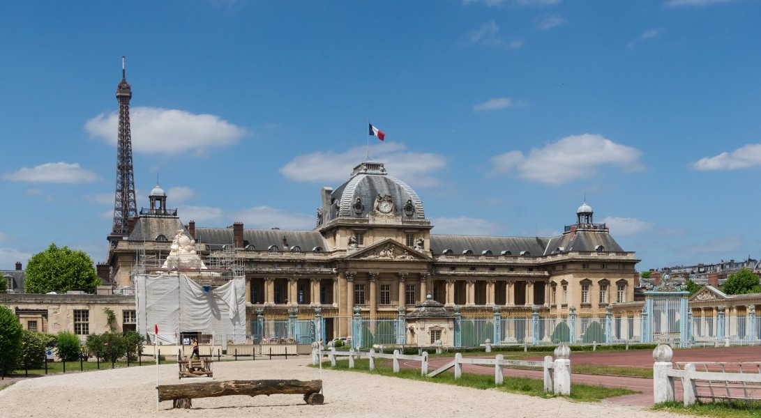 Main building Ecole Militaire from inside Paris