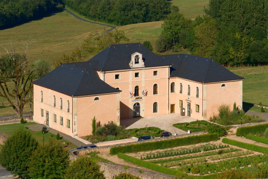 Mairie Hautefort 29
