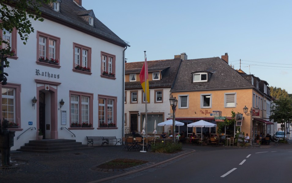 Manderscheid, das Verwaltungsgebäude Dm foto6 2017-05-30 20.50