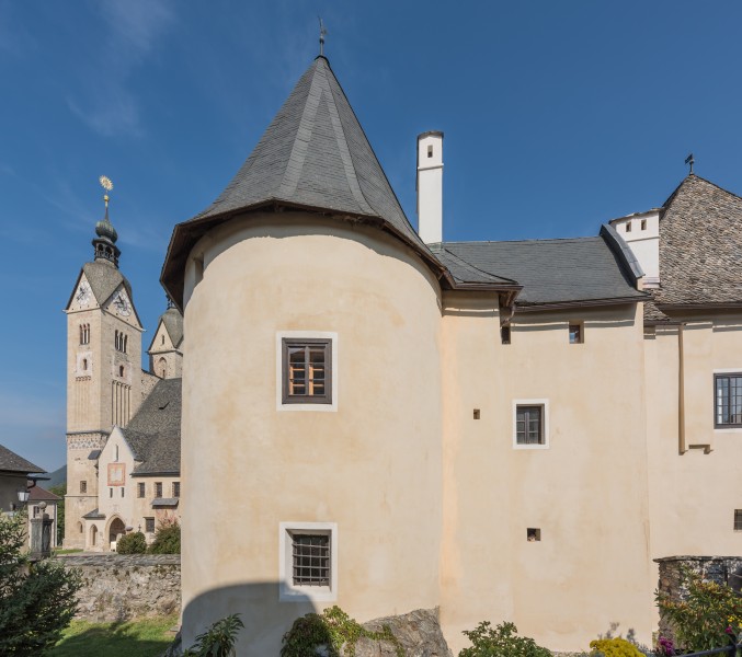 Maria Saal Kollegiatstift Kapitelhaus West-Teil Wehrturm 28092016 4572