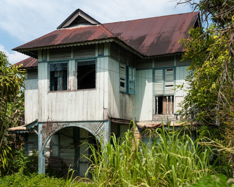Membakut Sabah Blue-House-2