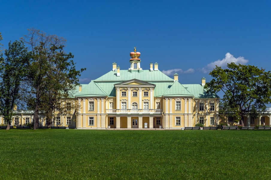 Menshikovsky Palace in Oranienbaum 01