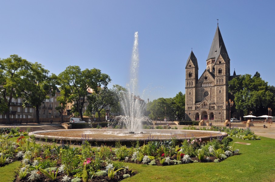 Metz R03