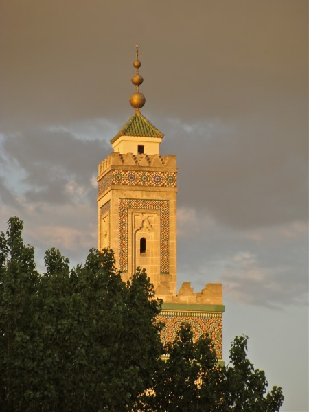 Minaret mosquee paris orage
