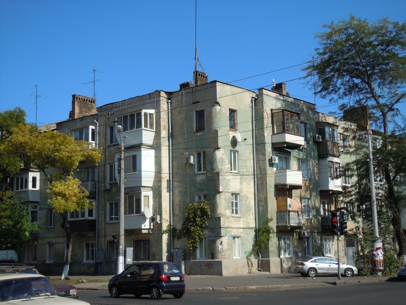 Myasovidivska 11