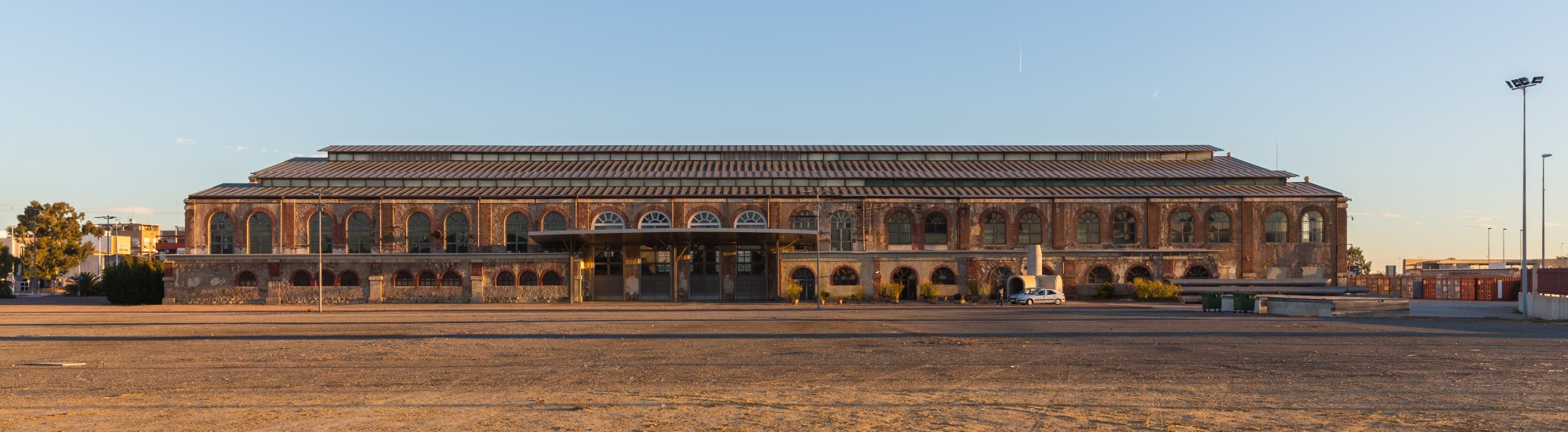 Nave de la antigua siderurgia, Puerto de Sagunto, España, 2015-01-04, DD 93