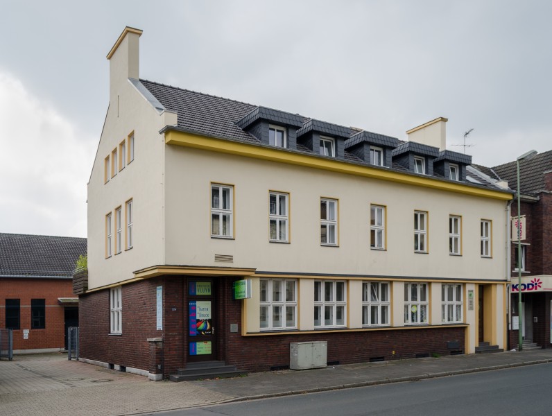 Neukirchen-Vluyn, Vluyn, Postamt, 2014-09 CN-01