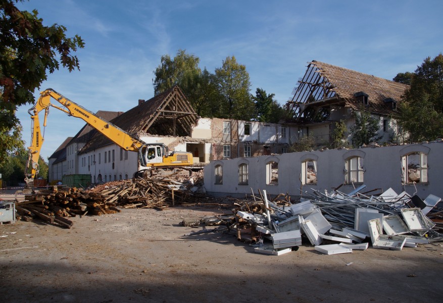 Nibelungenkaserne Regensburg - Abbruch des Großen Schlangenbaus 2014