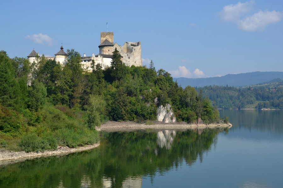 Niedzica Castle (by Pudelek)