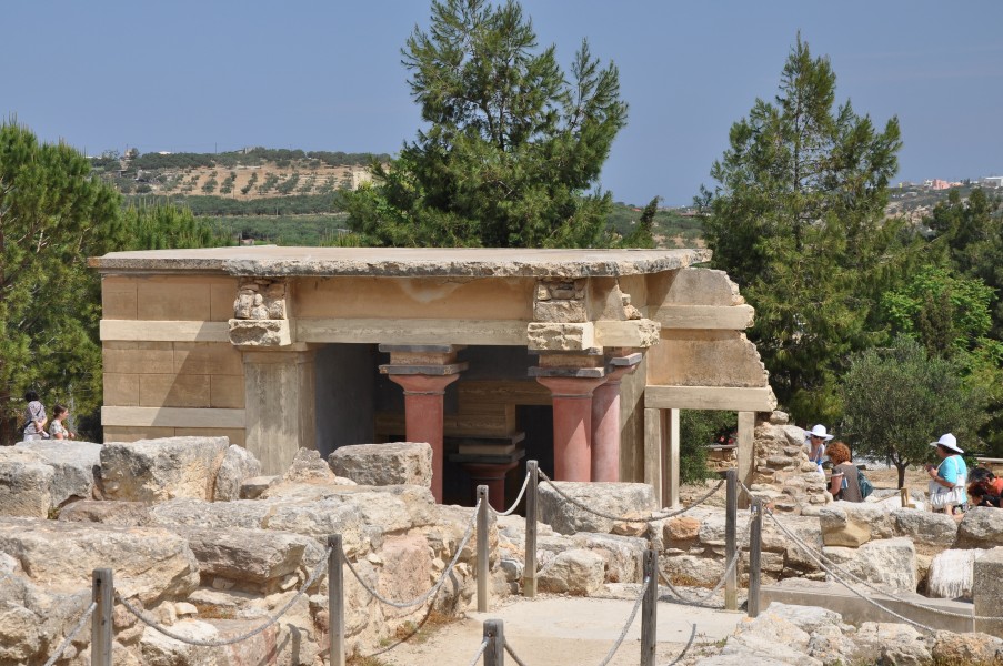 Northwest Portico Lustral Basin in the Knossos Palace, Crete 002