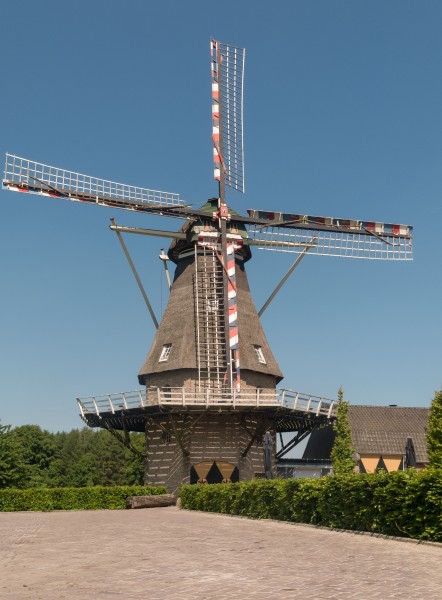 Oerle, korenmolen Sint Jan foto6 2014-05-09 11.32