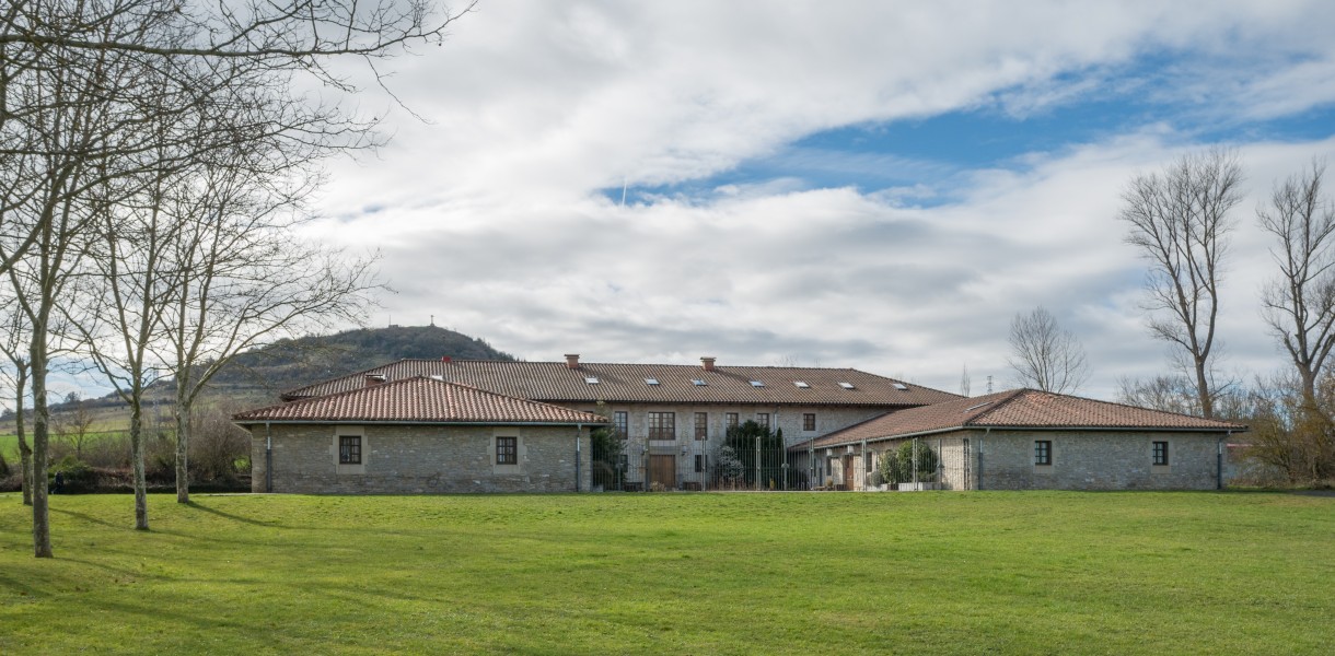Olarizu - Casa de la Dehesa 01