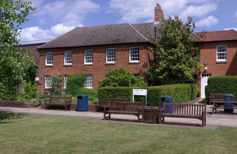 Open University MMB 10 Walton Hall