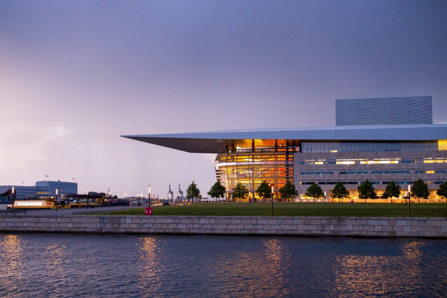 Operaen at Dusk (18310754464)