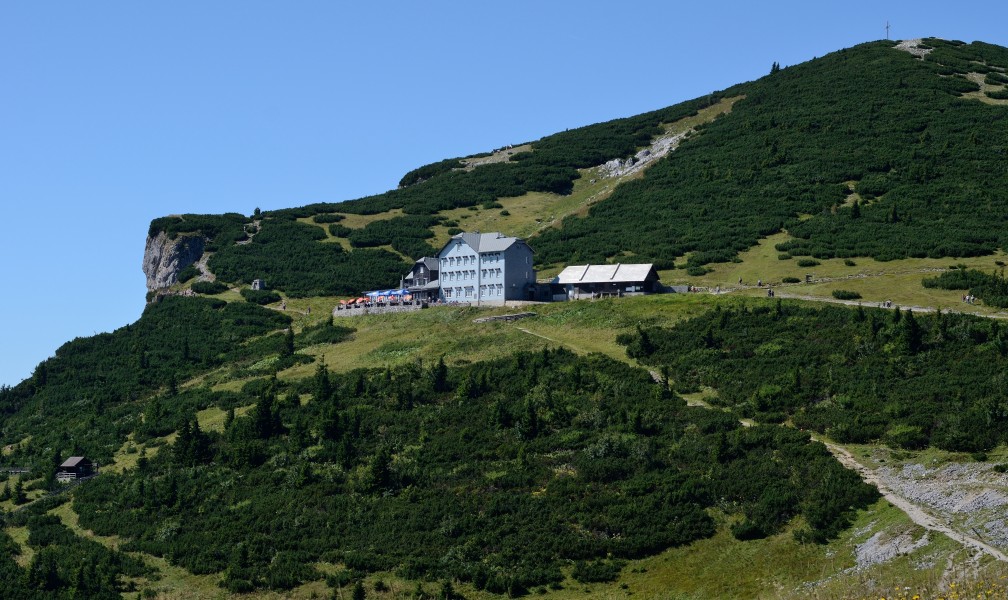 Otto Haus-Rax-DSC 5053w