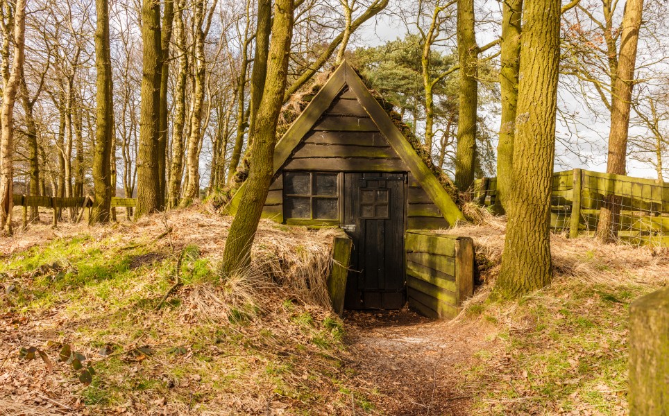 Oude schuilhut met vangkraal voor heideschapen. Locatie, natuurgebied Delleboersterheide – Catspoele 01