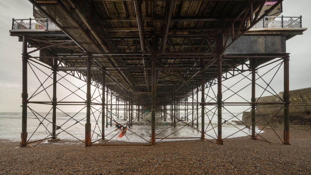 Palace Pier Brighton March 2017 01