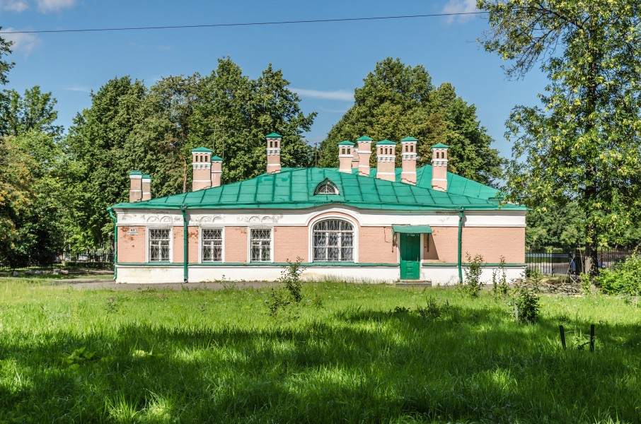 Parochial school in Peterhof
