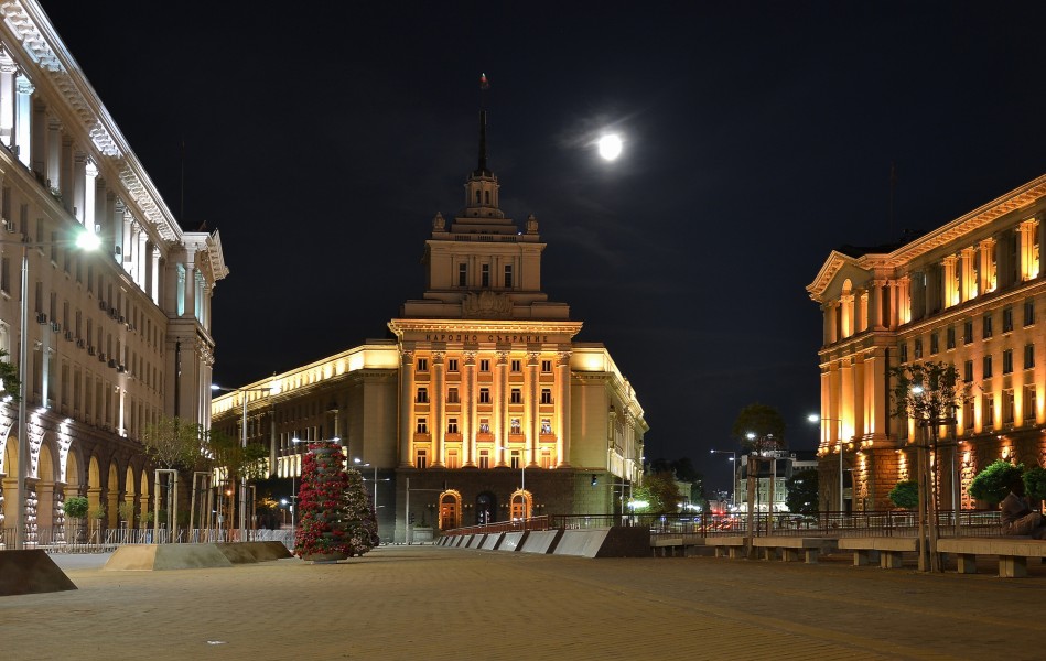 Party House by night, Sofia (by Pudelek)