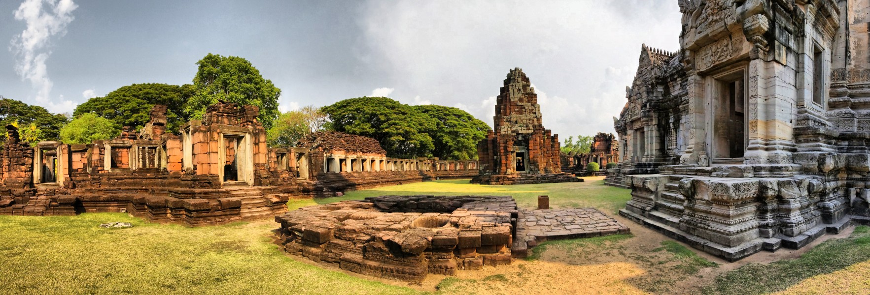 Phimai-pano-1