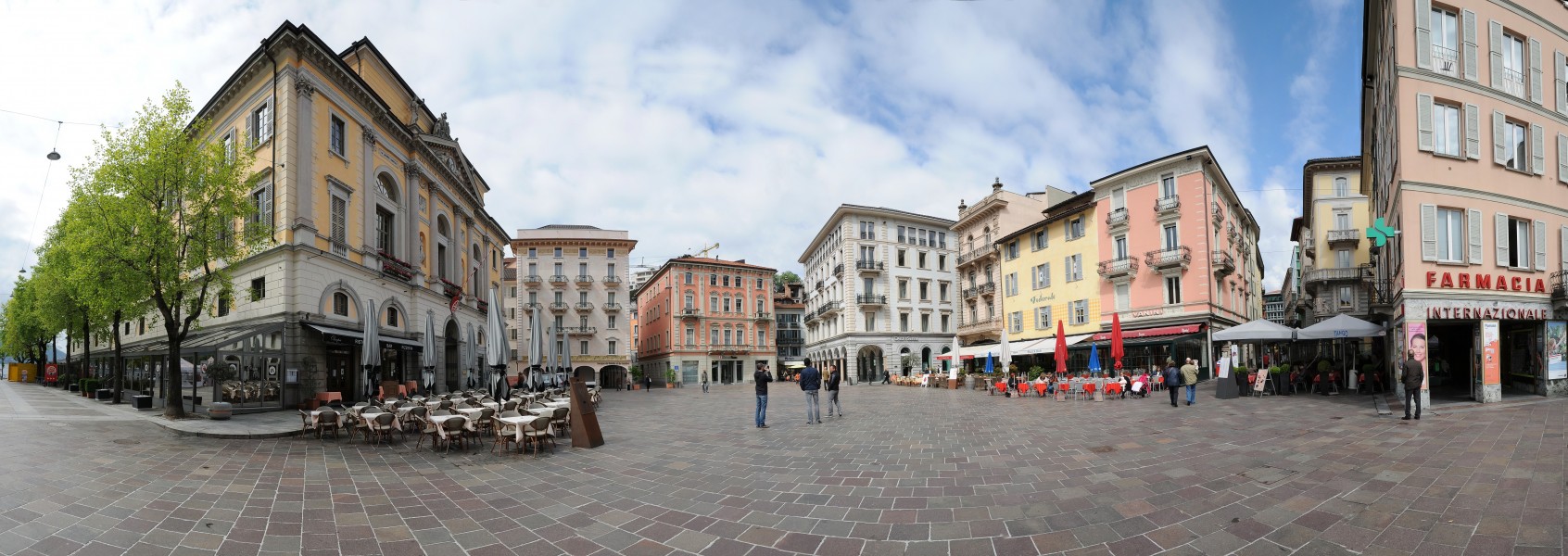 Piazza della Riforma, Lugano 4