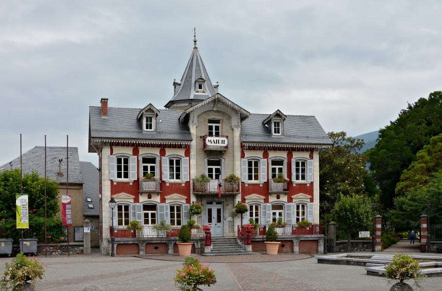 Pierrefitte-Nestalas 65 Mairie&entree parc 2014