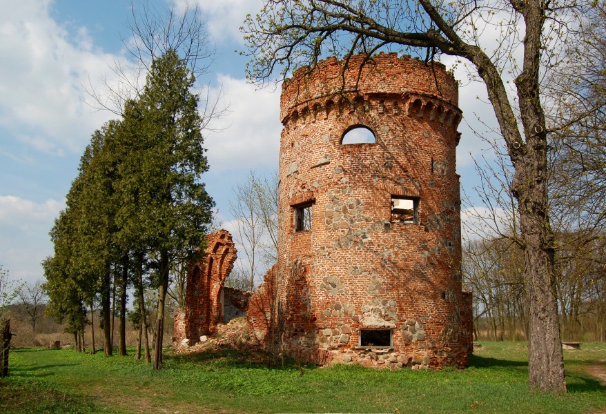 Podzamcze ruiny baszty