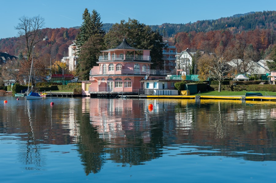 Poertschach Johannes-Brahms-Promenade 10 Hausboot 02112015 2103