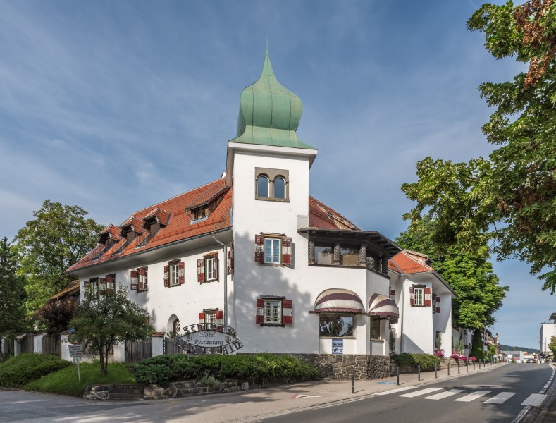 Poertschach Leonstainerstrasse 1 Schloss Leonstain 26062016 2889